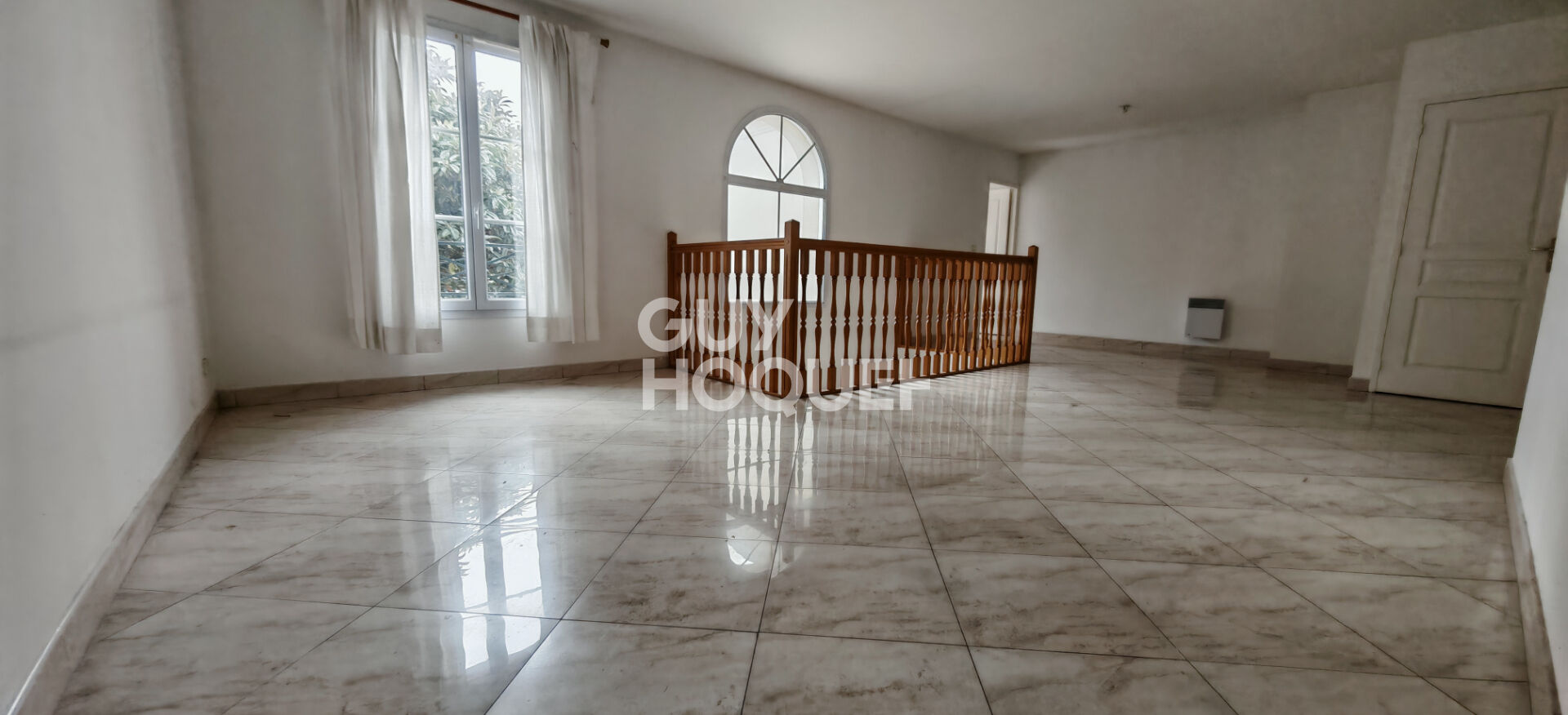 Maison récente au pied du Métro L14