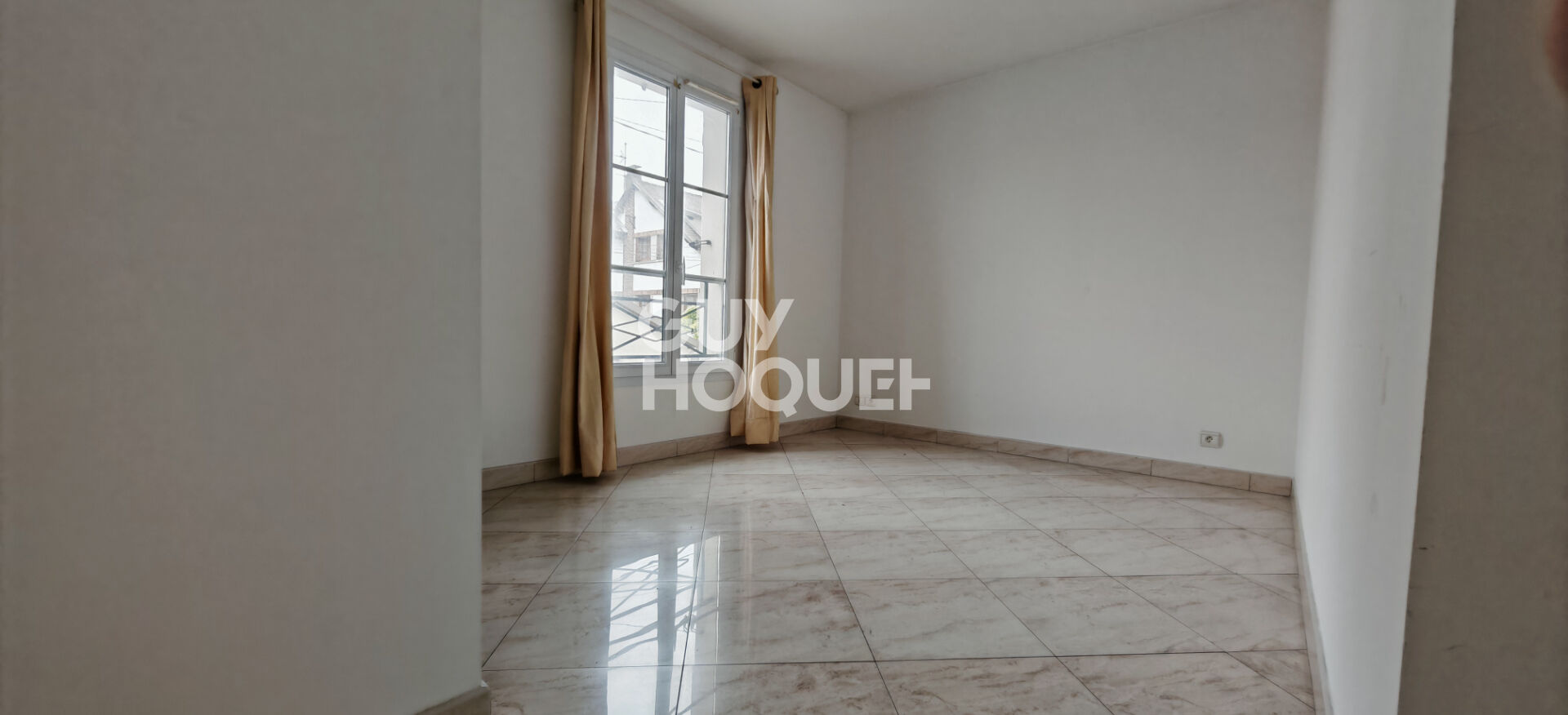 Maison récente au pied du Métro L14