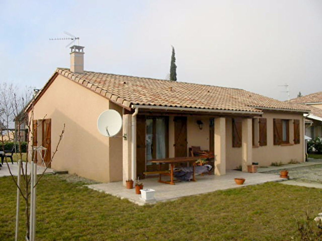 DANS LOTISSEMENT CALME