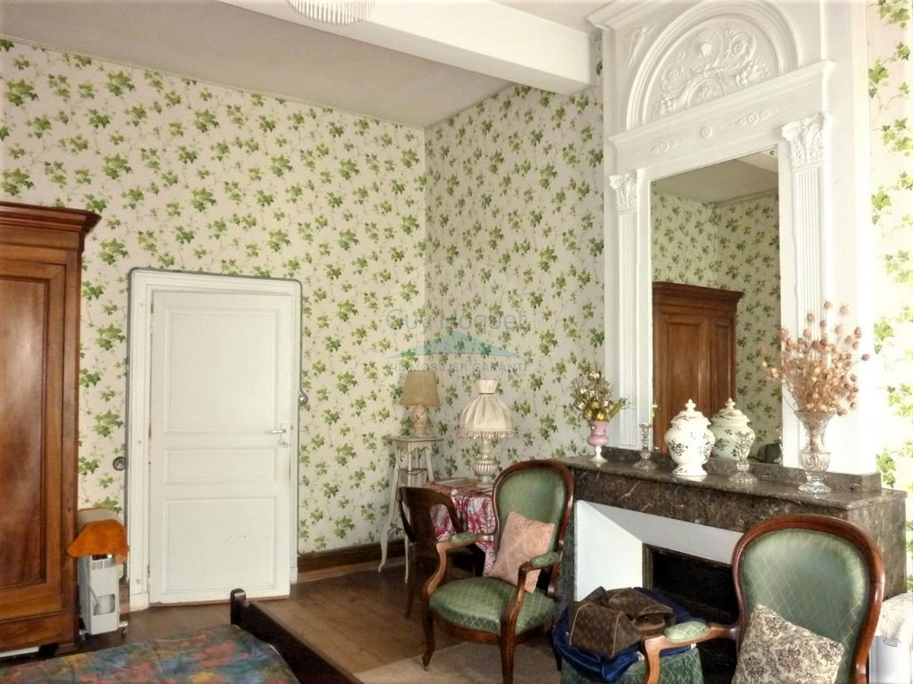 Maison sur 2000 m² A RENOVER