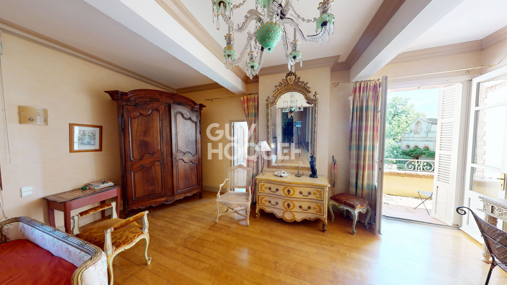 Maison Bourgeoise à vendre à Grenade - Un Écrin de Sérénité