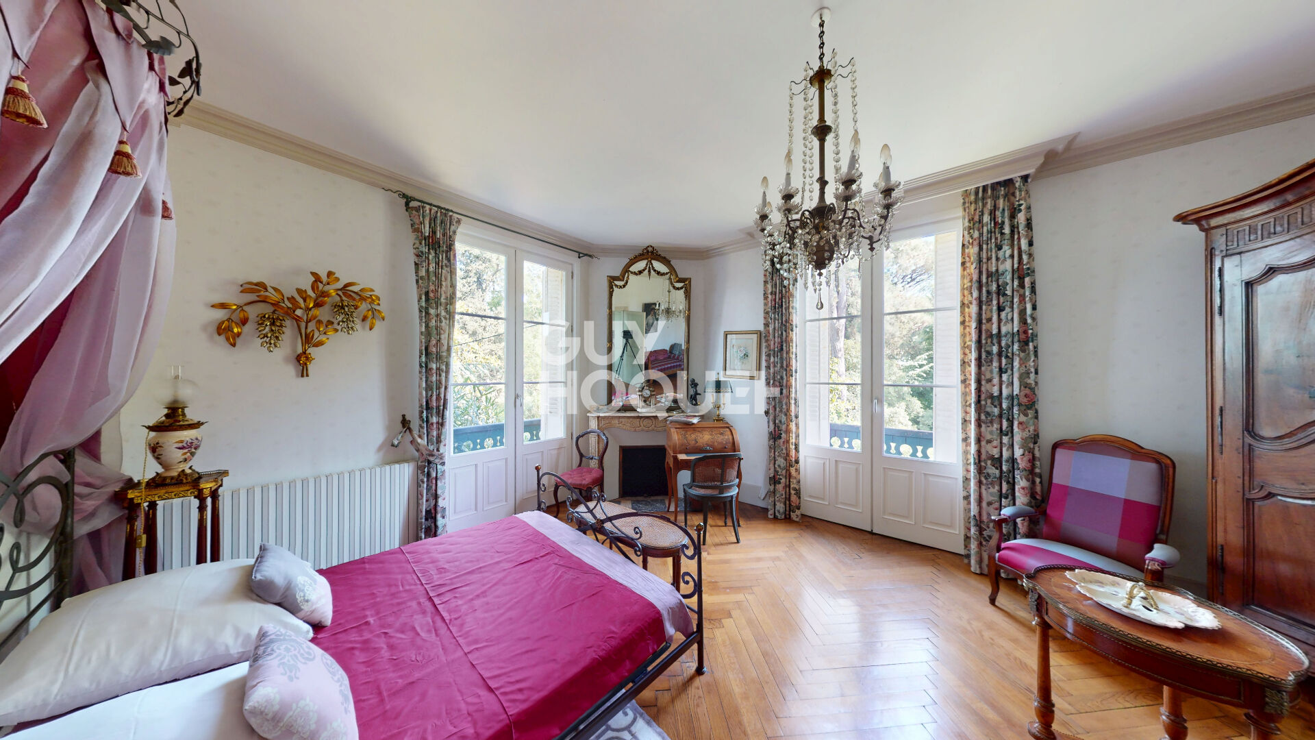 Maison Bourgeoise à vendre à Grenade - Un Écrin de Sérénité