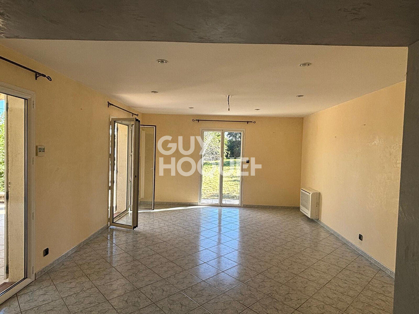 Maison spacieuse à vendre à Grenade - Référence 2470