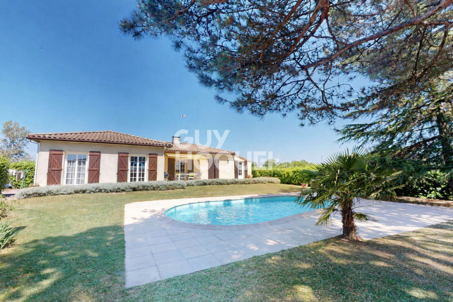 Maison familiale à Merville - Vue dégagée, piscine et 2 000 m² de terrain