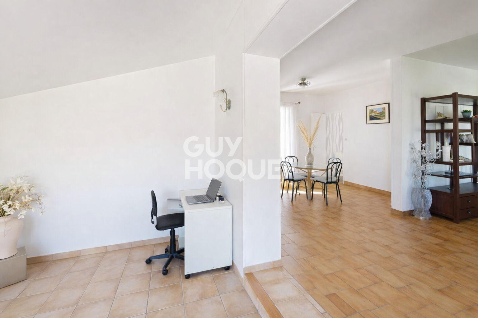 Maison familiale à Merville - Vue dégagée, piscine et 2 000 m² de terrain