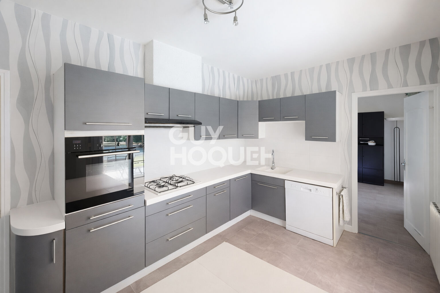 Maison familiale à Merville - Vue dégagée, piscine et 2 000 m² de terrain