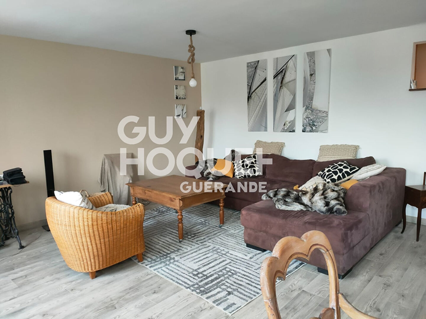 Local Commercial  avec appartement à l'étage