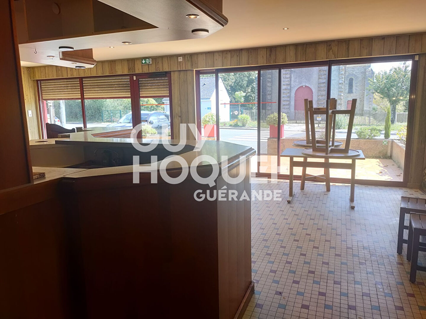 Local Commercial  avec appartement à l'étage