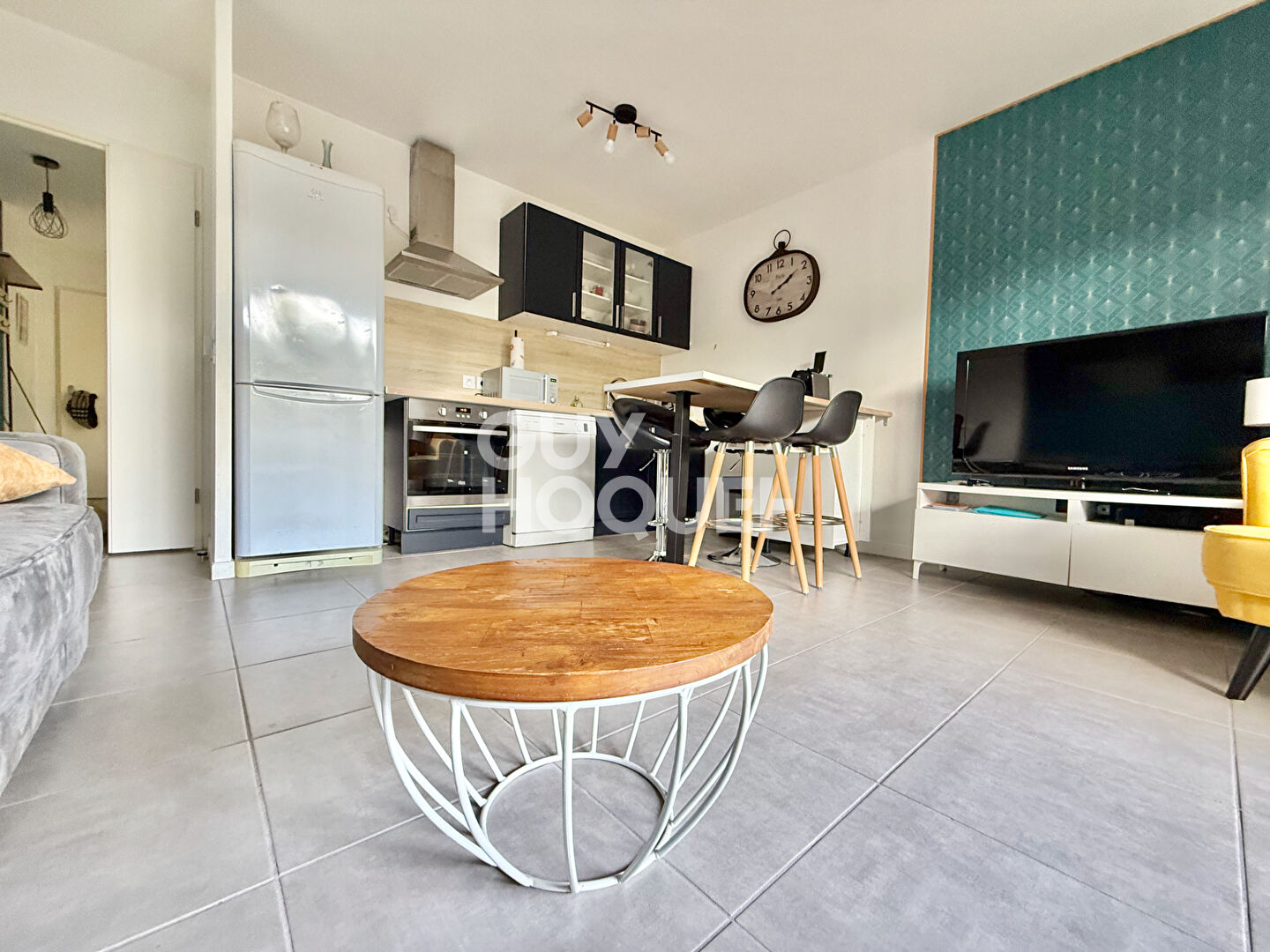 Bel appartement, au calme vous séduira avec sa jolie terrasse ombragée.