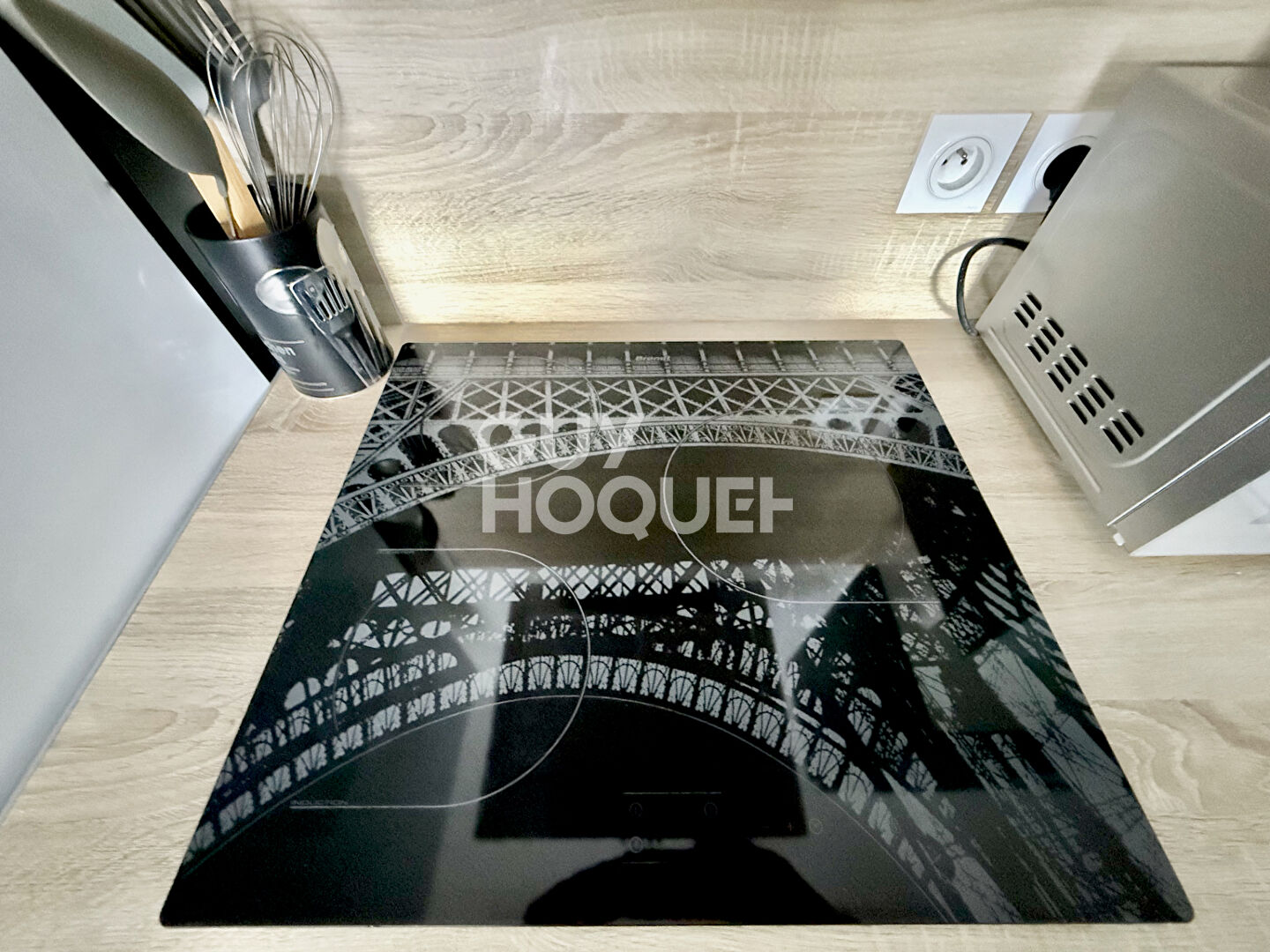 Bel appartement, au calme vous séduira avec sa jolie terrasse ombragée.