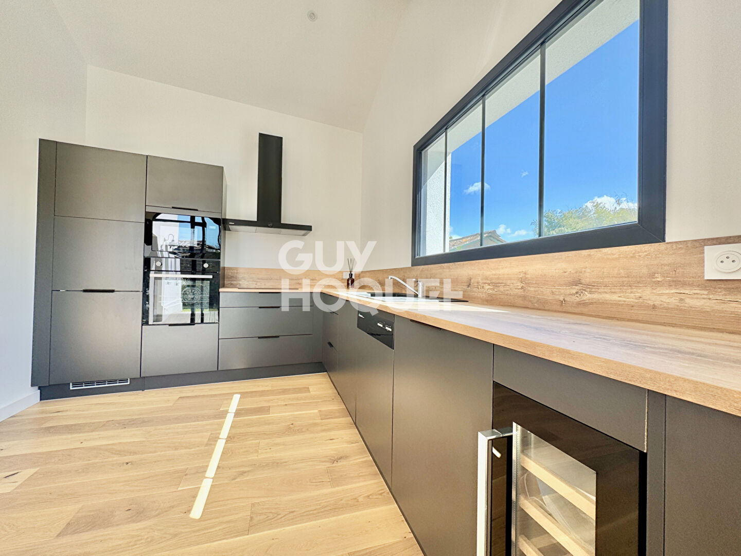 Maison entièrement rénovée à quelques pas de toute commodité