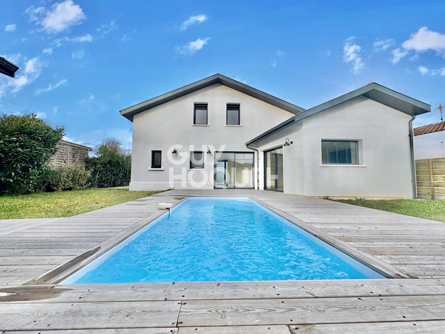 Maison entièrement rénovée à quelques pas de toute commodité