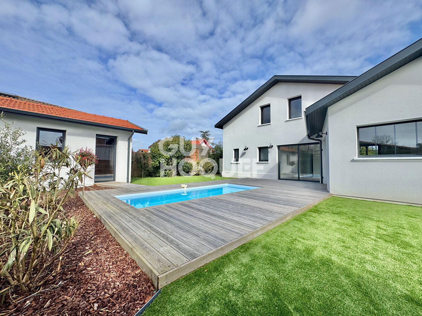 Maison entièrement rénovée à quelques pas de toute commodité