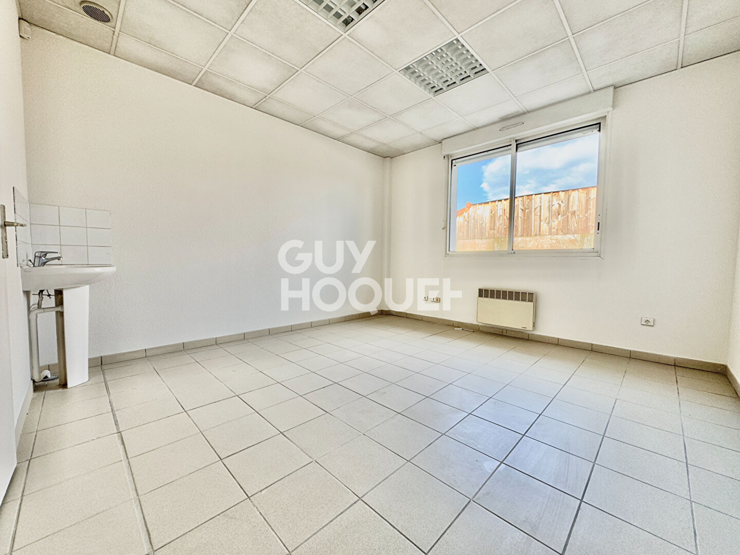 Grosse opportunitée dans le centre ville de La Teste - Local professionnel 4 pièces