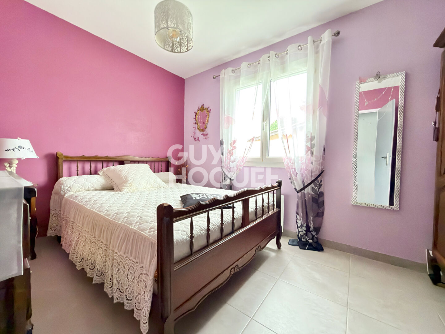 Un lieu de vie au calme, fonctionnel et soigné a quelques pas de la place de la Claire.