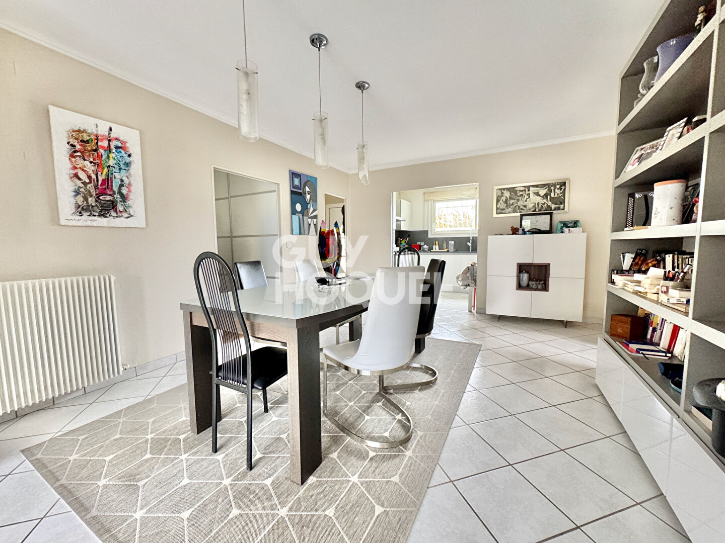 Maison chaleureuse de plain-pied et sa piscine à Meyran