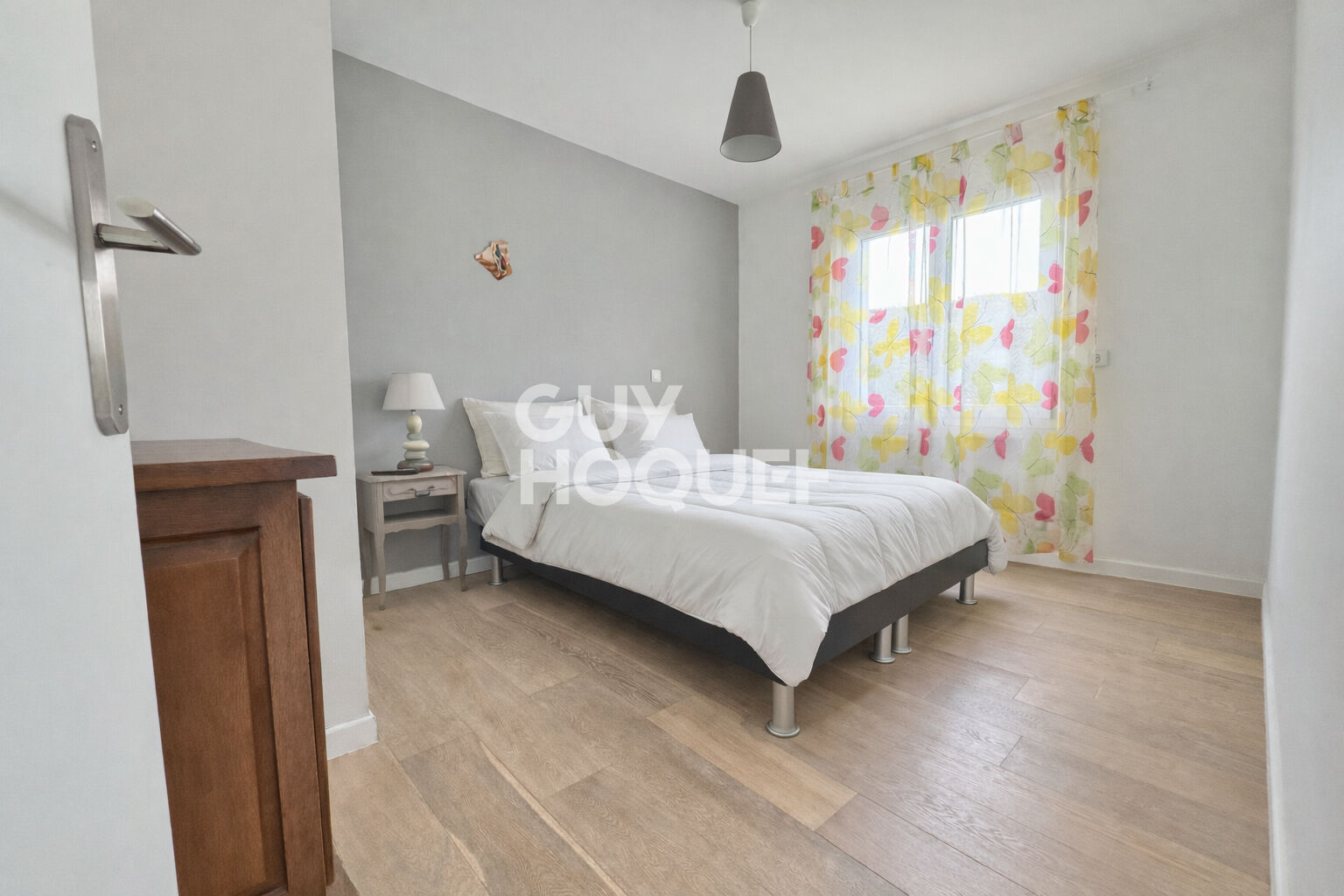 Maison chaleureuse de plain-pied et sa piscine à Meyran