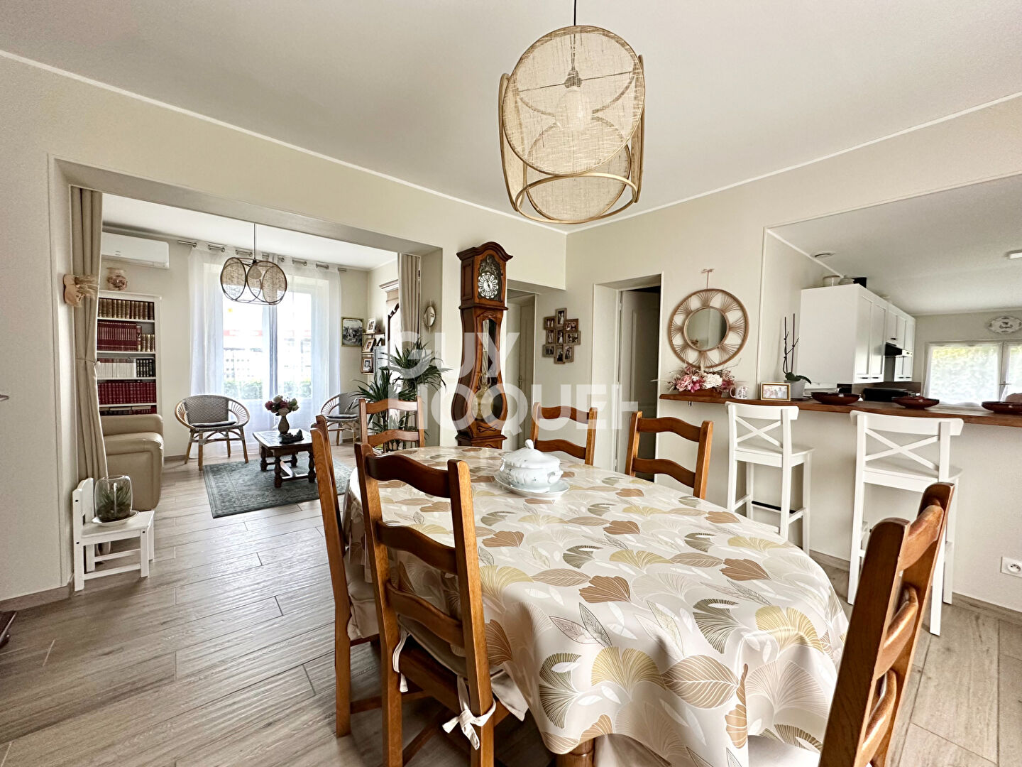 Ensemble immobilier rénové au coeur de Biganos - 216m²