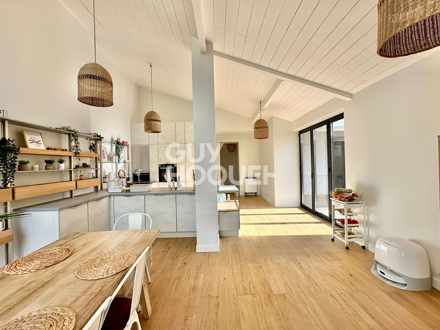 Maison d'exception rénovée en plein centre de La Teste De Buch 7 pièce(s) 241 m2