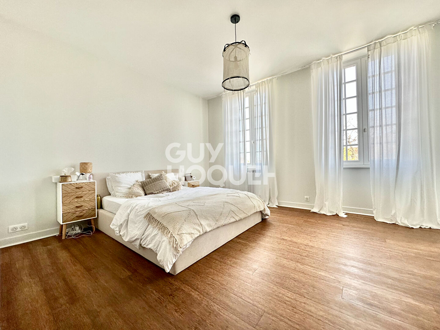 Maison d'exception rénovée en plein centre de La Teste De Buch 7 pièce(s) 241 m2