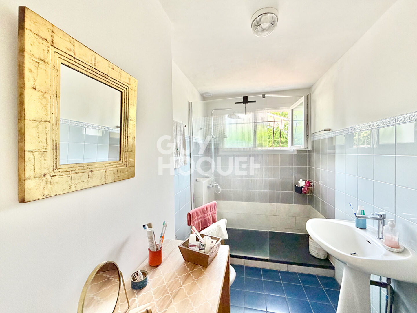 Charme, Calme et volumes à Meyran