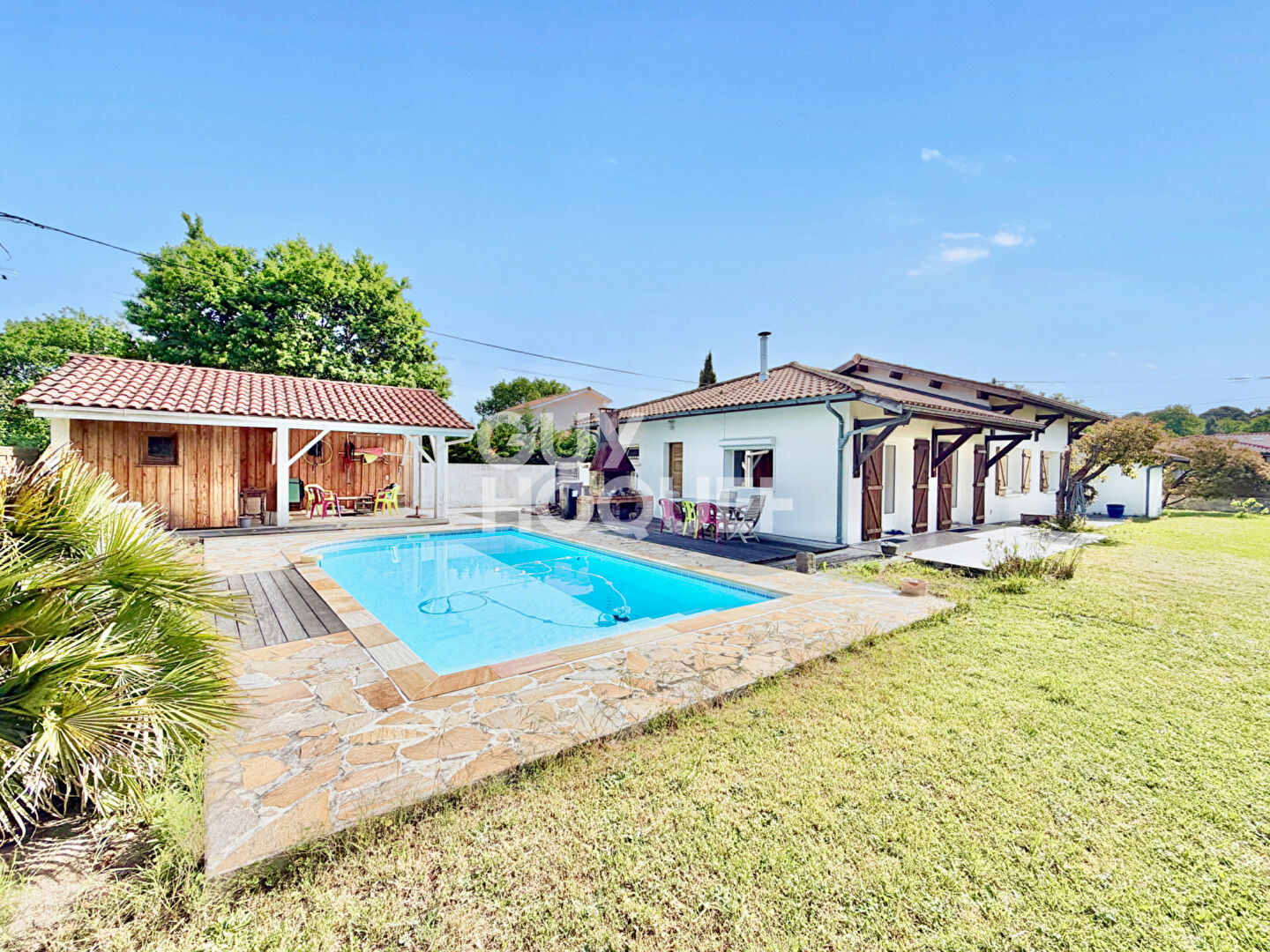 Charme, Calme et volumes à Meyran