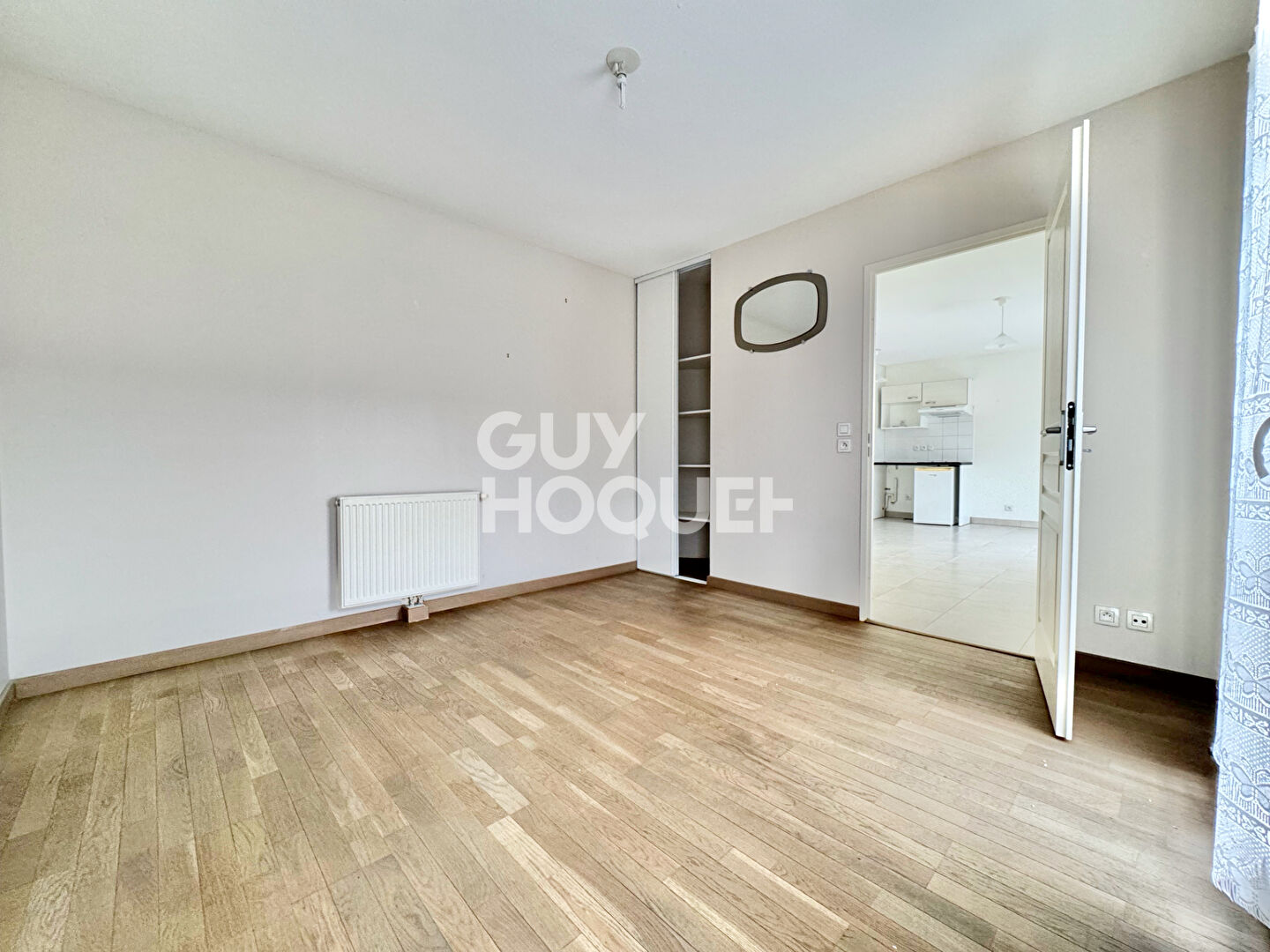 T2 avec parking sur la place du marché de La Teste de Buch