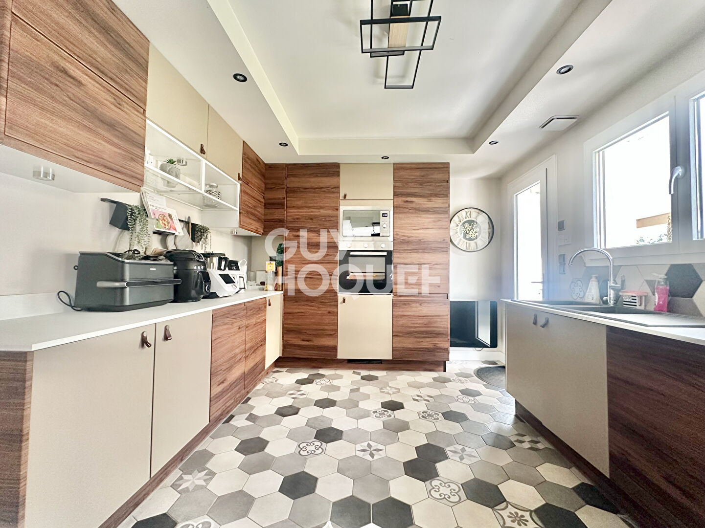 Maison familiale de 155m2 avec piscine, dépendance et grand jardin à Gujan-Mestras