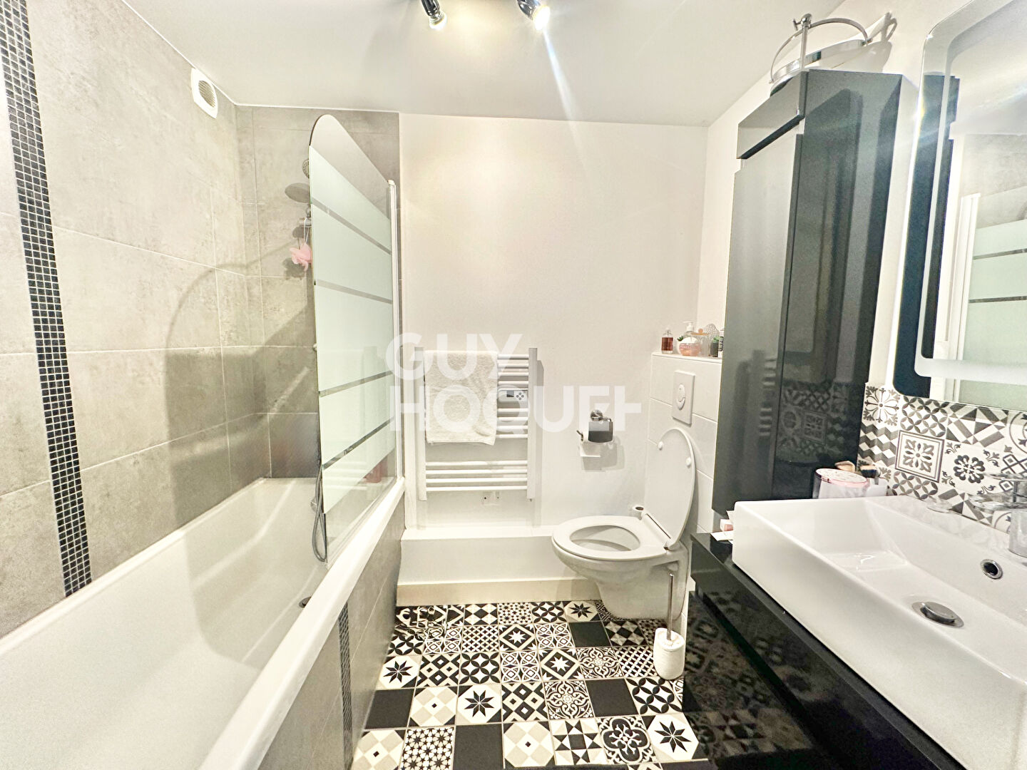 Maison familiale de 155m2 avec piscine, dépendance et grand jardin à Gujan-Mestras