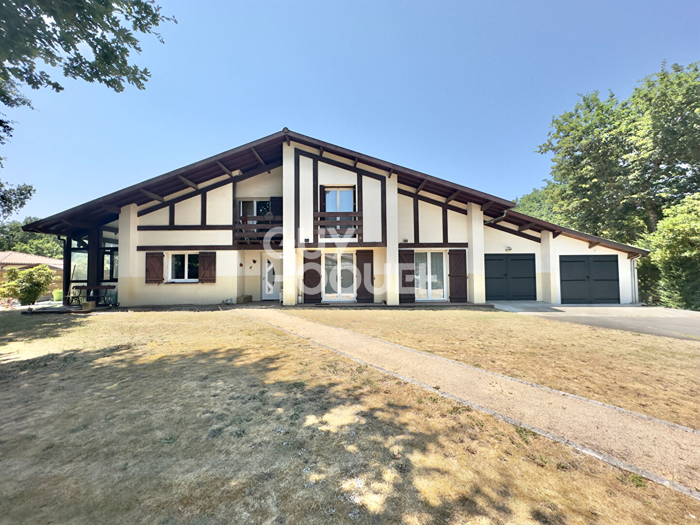 Grande maison familiale avec studio et piscine à Gujan Mestras