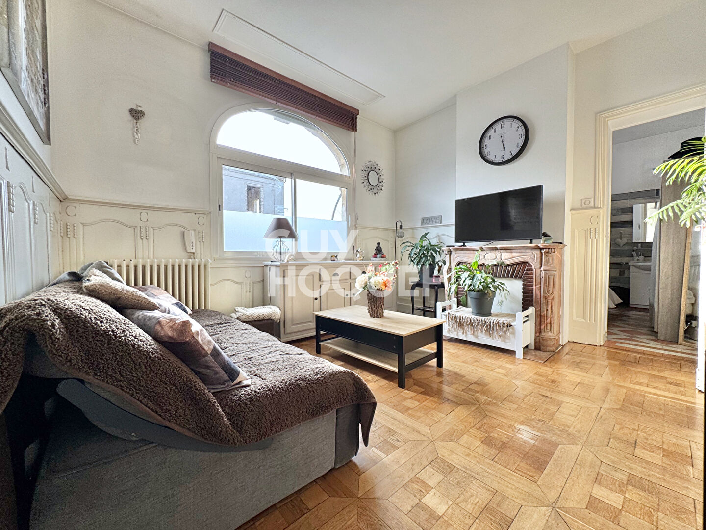 À 100 m du port - T2 avec extérieur 35 m² - Rare