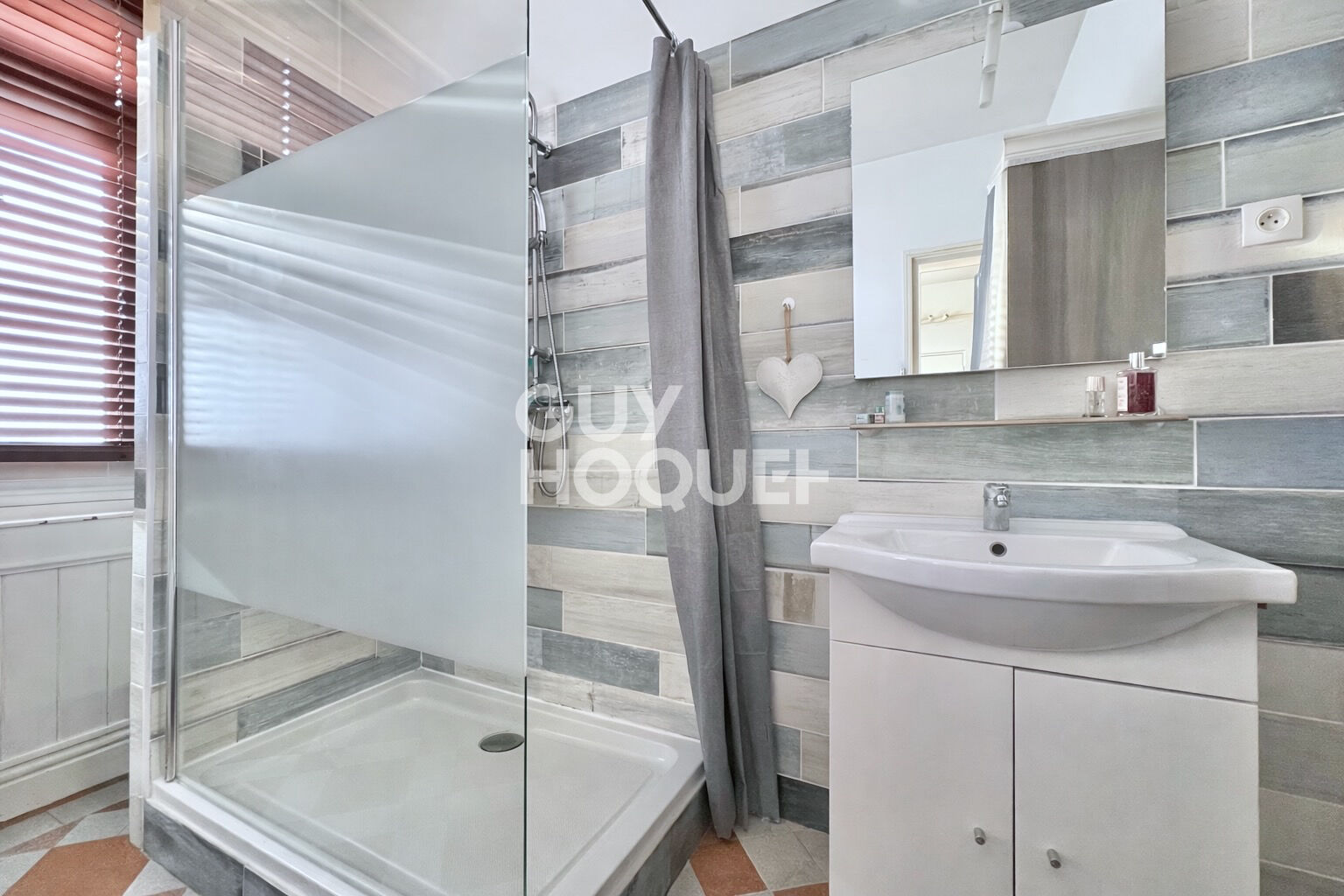 À 100 m du port - T2 avec extérieur 35 m² - Rare