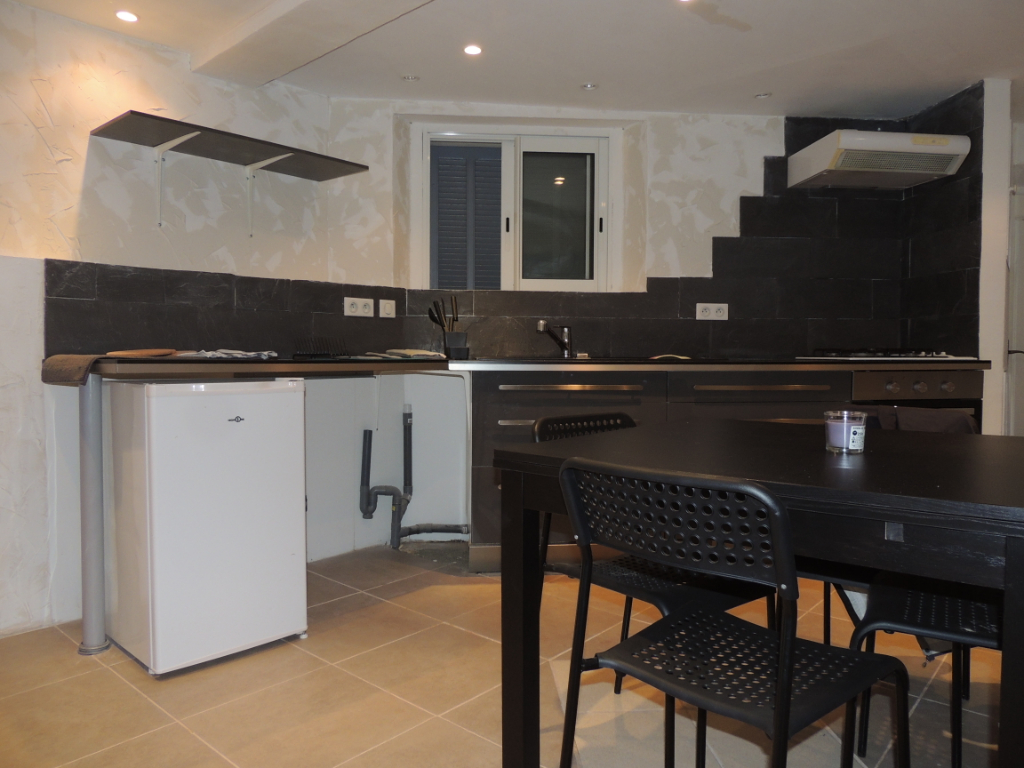 Maison meublée F2  en location à PIERREFEU DU VAR