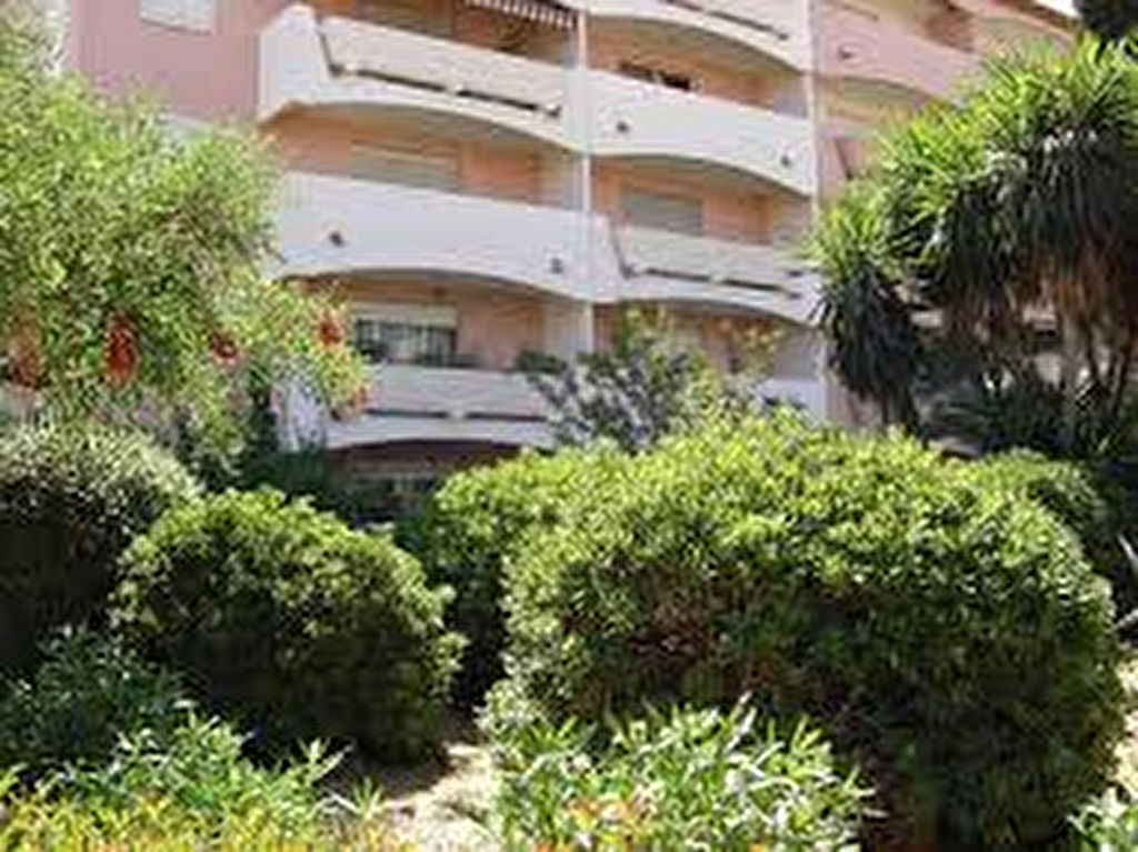 A LOUER PLACE DE PARKING CENTRE VILLE HYERES