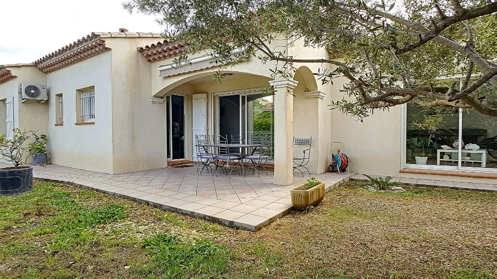 HYERES VILLA DE PLAIN PIED DE 5 PIECES