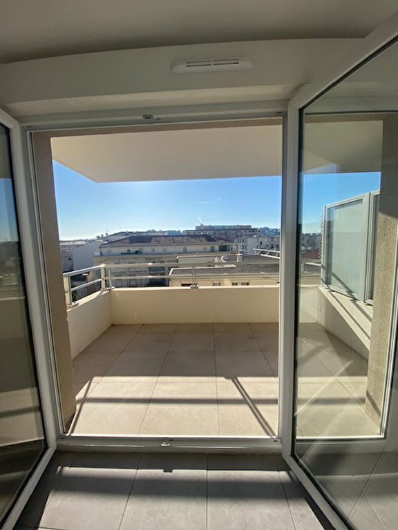 TOULON : appartement T2 en location
