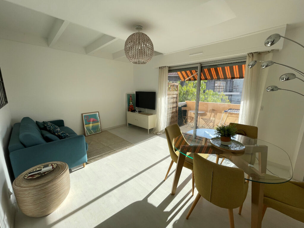 Appartement 3 pièces (51 m²) en location à CARQUEIRANNE