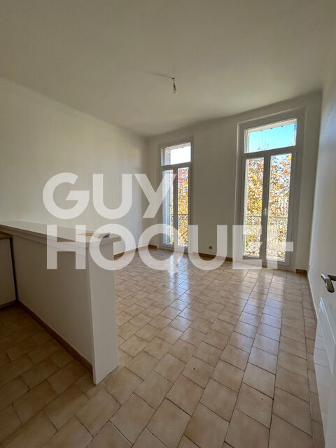 LOCATION : appartement T2 (35 m²) à HYERES