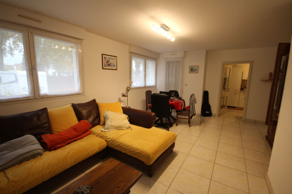 LOCATION F3 AVEC GARAGE ET CAVE