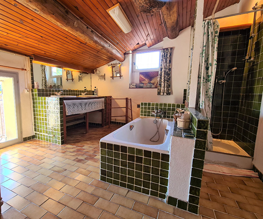 Maison de Village Chateauneuf De Gadagne 10 pièce(s) Maison de Village Chateauneuf De Gadagne 10 pièce(s)