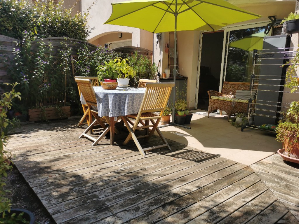 LAGNES : appartement T2 avec terrasse de 25m² + place de parking privative