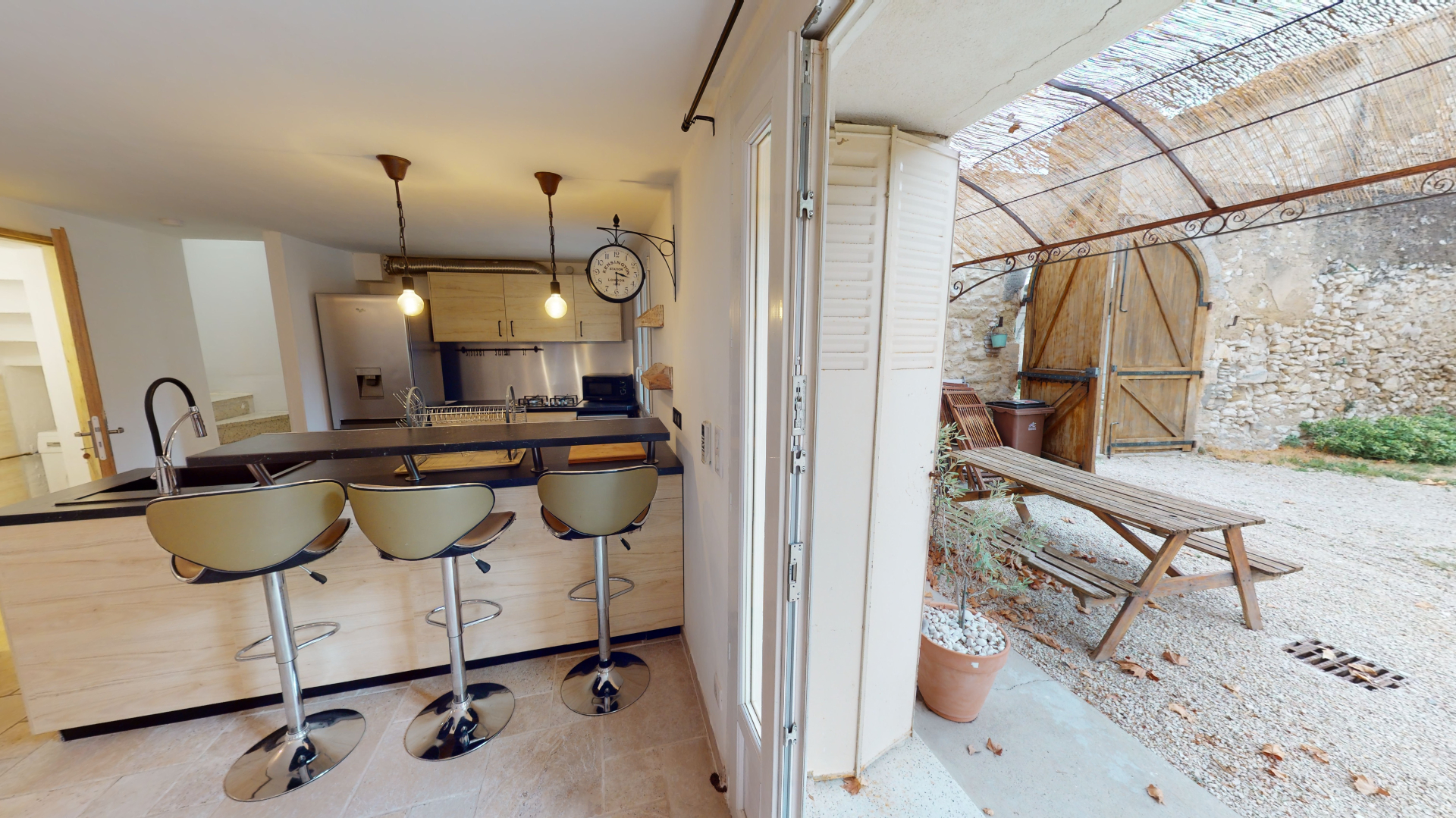 Charmante maison T3 au Thor (84250)