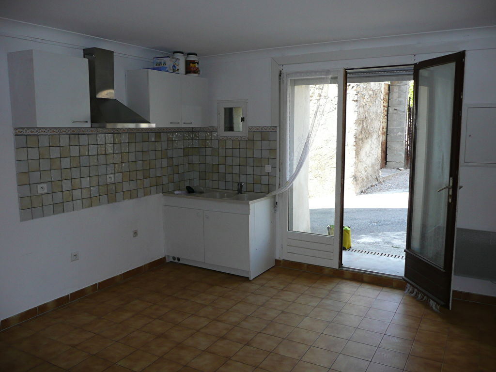 Appartement 1 chambre et 1 bureau à Caumont-Sur-Durance (84510).