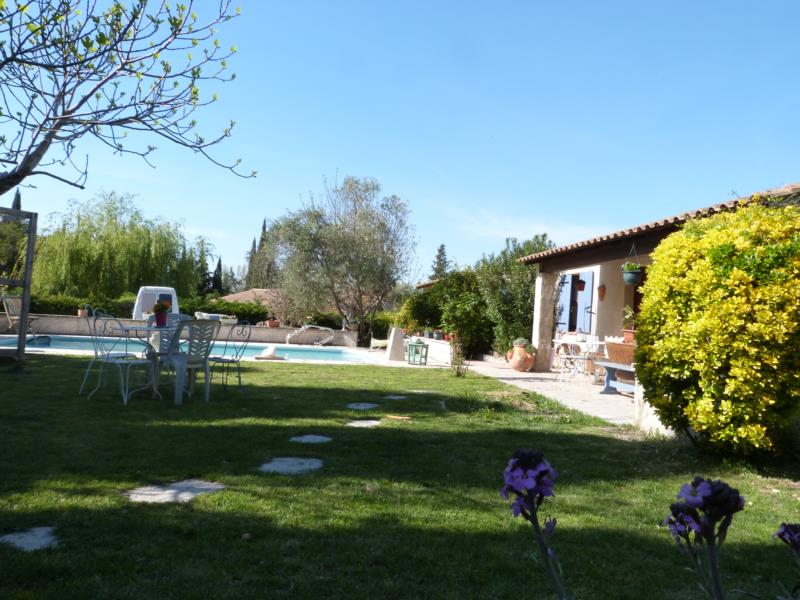 Maison 5 pièces  à vendre à Velleron (84740).