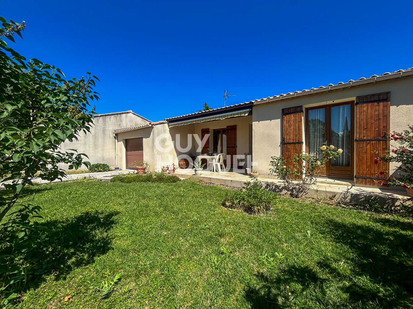 Partage des eaux - L'Isle-sur-la-Sorgue : Maison plain pied avec jardin et garage