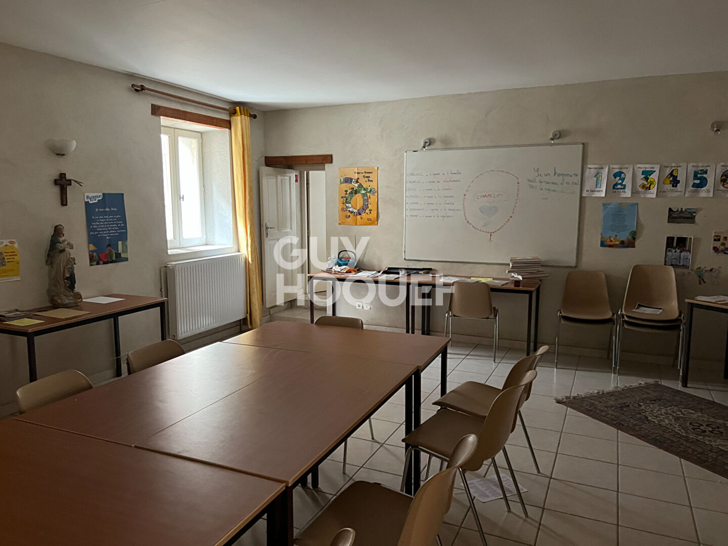 bâtiment ancien de 400 m² plein coeur de ville à restaurer