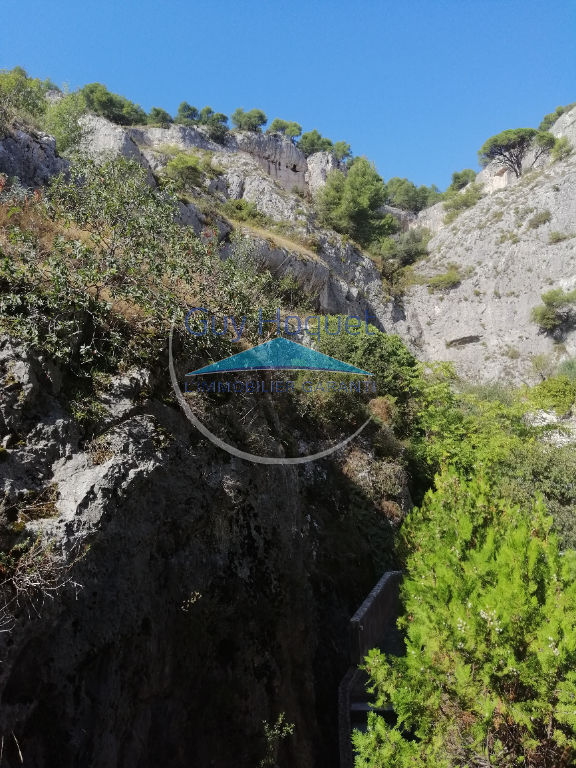 Cavaillon  Appartement T3 avec balcon et parking