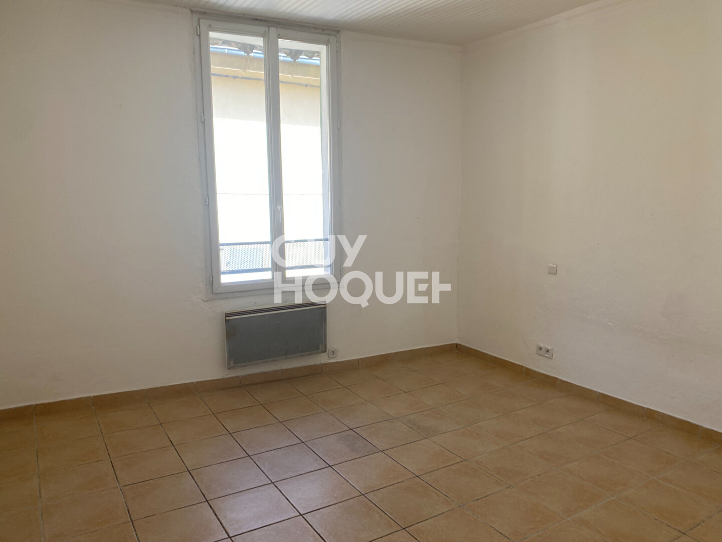 L ISLE SUR LA SORGUE : appartement F2 (59 m²) en location
