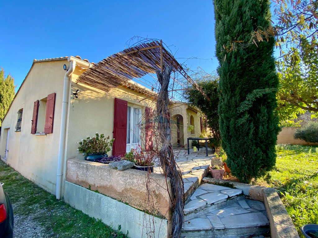 Maison 4 chambres à Mazan de 100 m²