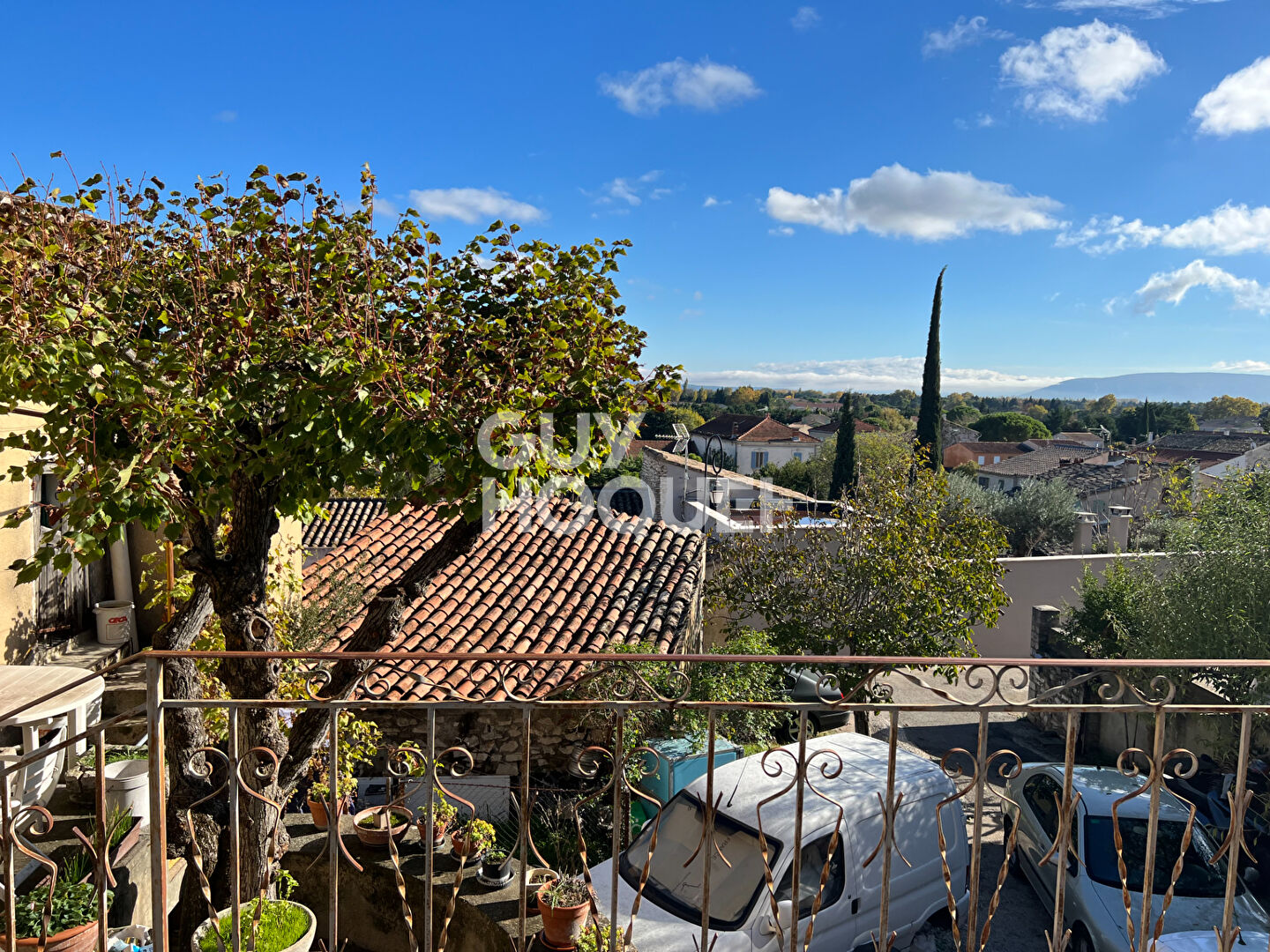 CAUMONT SUR DURANCE : ensemble immobilier et terrain à bâtir